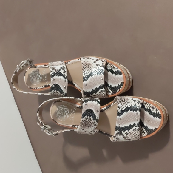 Vince Camuto Shoes - Vince Camuto Snakeskin Design Sandals Size 8M  / 38 1/2